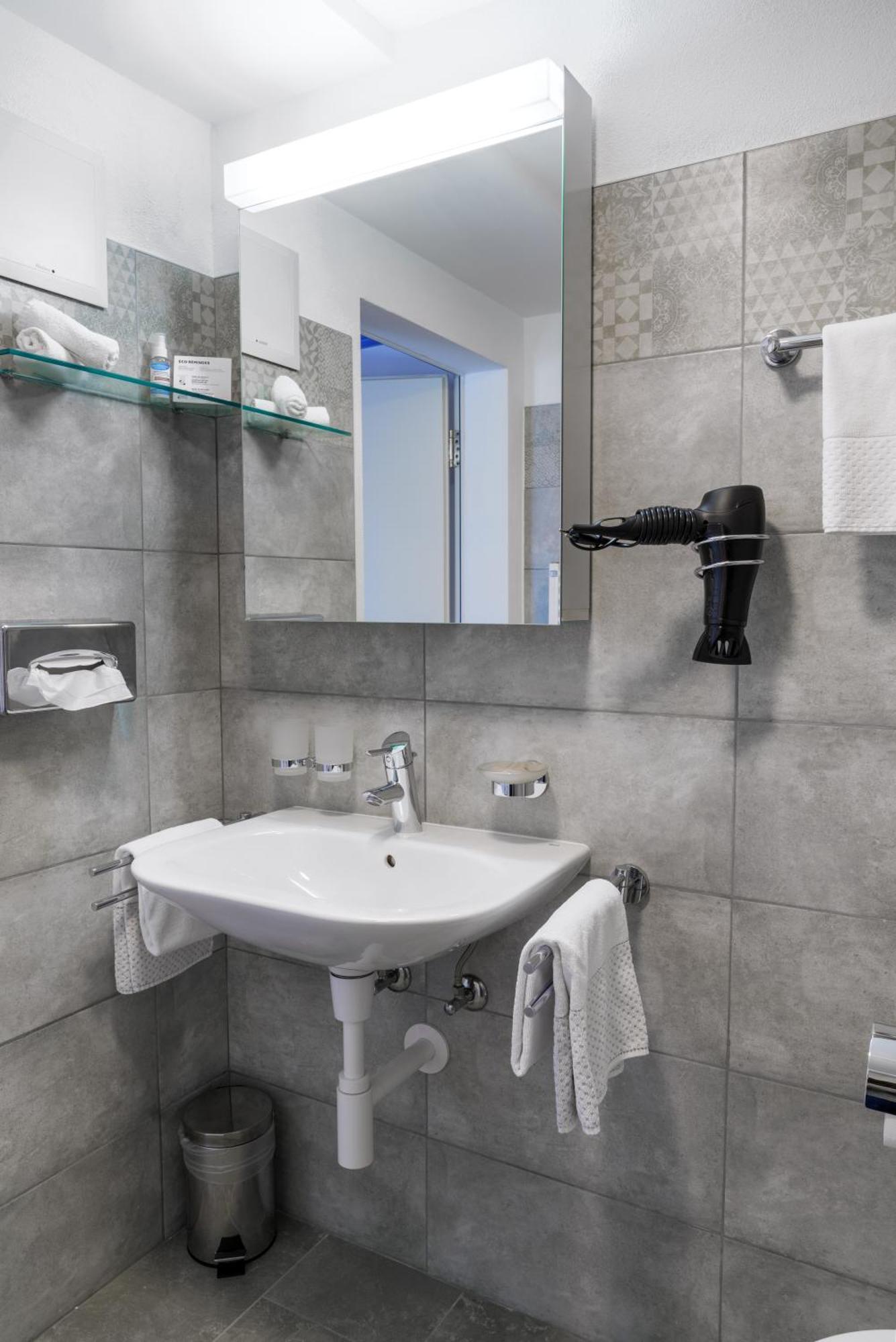 Ca' Del Borgo, Rooms & Suites Poschiavo Habitación foto
